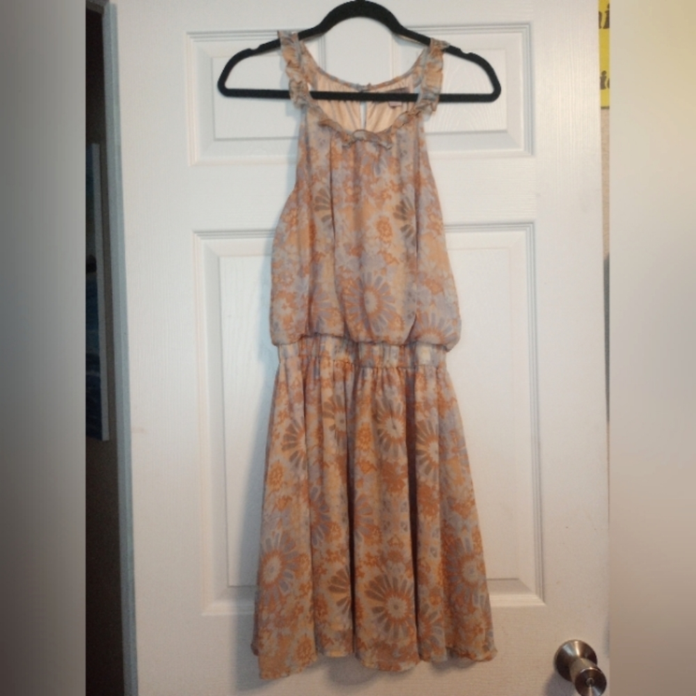Elegant Floral Sleeveless Dress with built-in satin slip